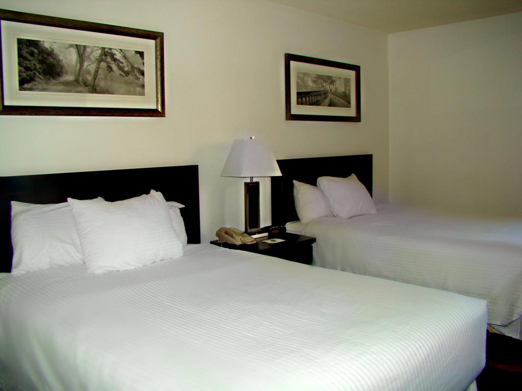 Stonebridge Hotel Fort Mcmurray Kültér fotó
