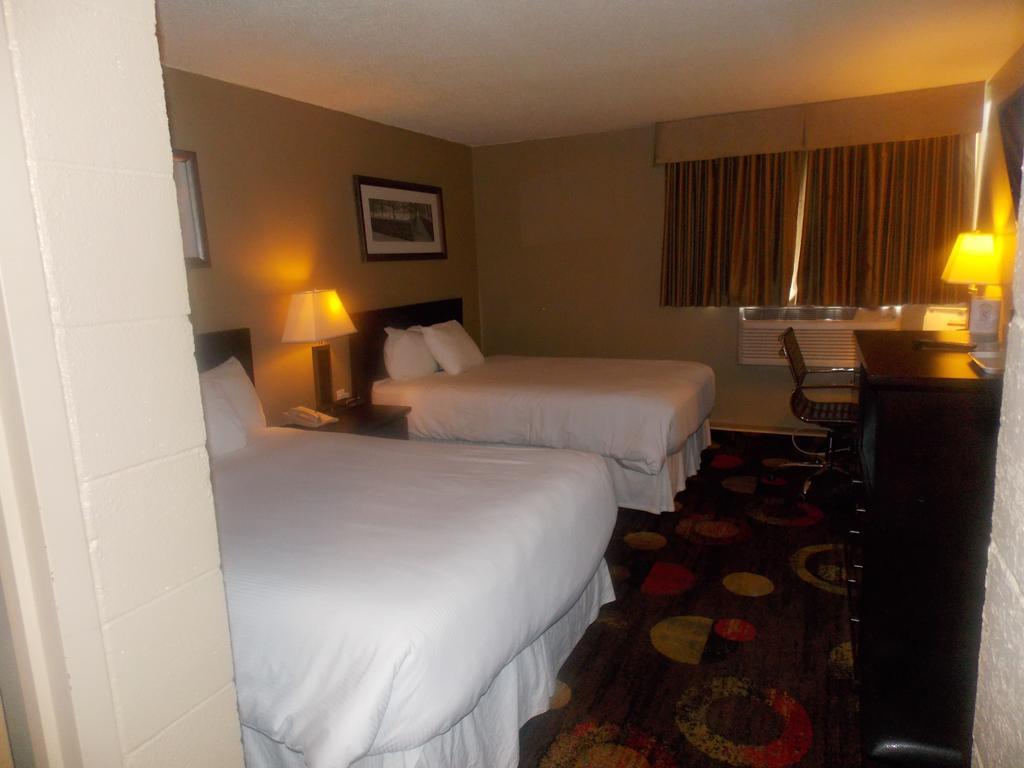 Stonebridge Hotel Fort Mcmurray Szoba fotó